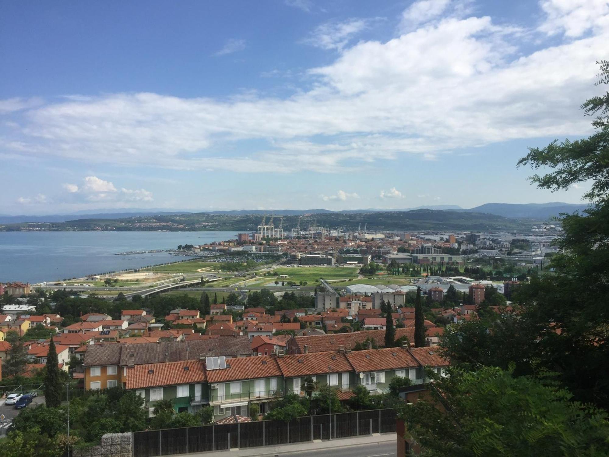 Apartments Colors Of Koper Where The Sea Is Near By Bilik gambar